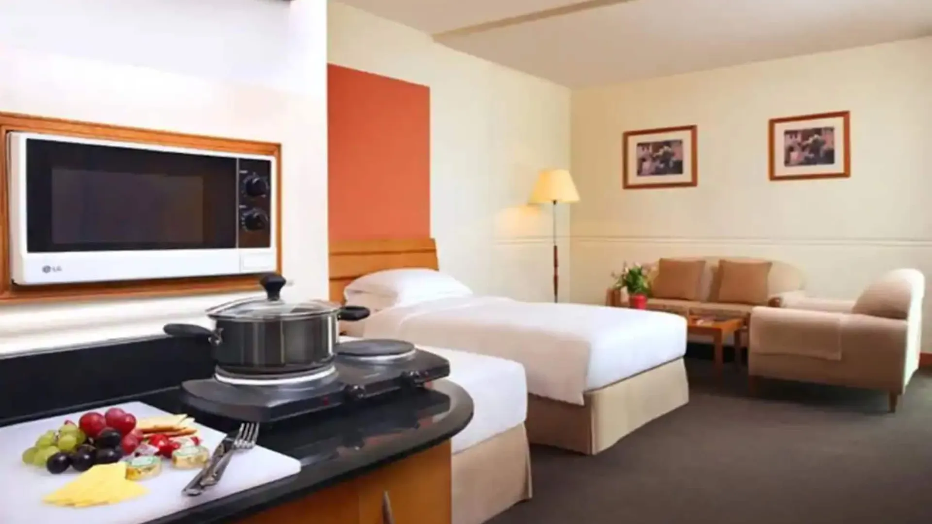 J5 Hotels - Port Saeed Дубай 3*,