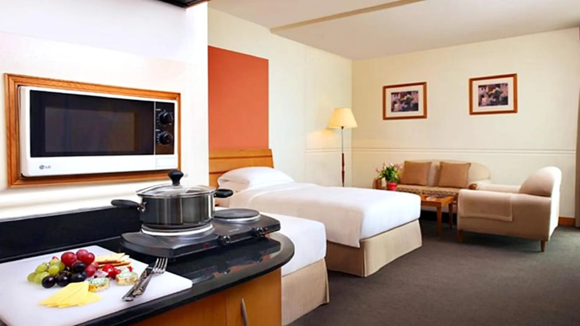 J5 Hotels - Port Saeed Dubai